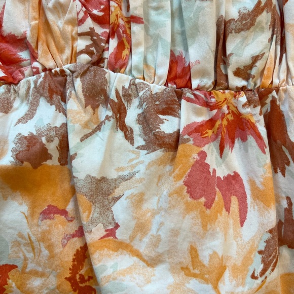 Abercrombie & Fitch - Ruffle Poplin Crop Top - Picture 3 of 4